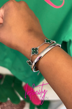 Load image into Gallery viewer, Mystic Green Clover Bracelet