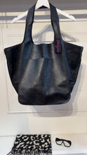 Load image into Gallery viewer, Black Trapeze Tote