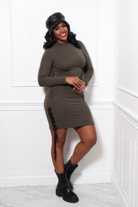 ATTENTION BODYCON RUCHED DRESS