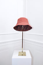 Load image into Gallery viewer, LULU REVERSIBLE BUCKET HAT (TOAST)
