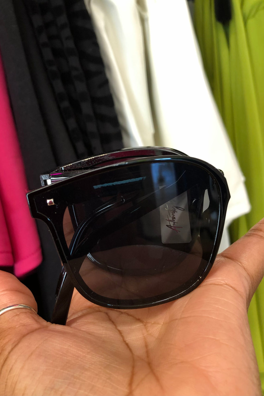 FOLDING SHADES (BLACK)